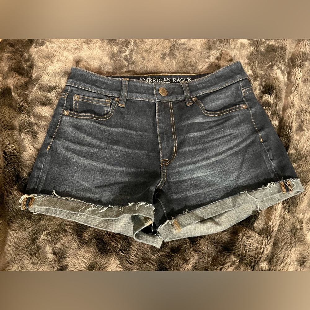 American Eagle High Waisted Super Stretch Shorts Size 8